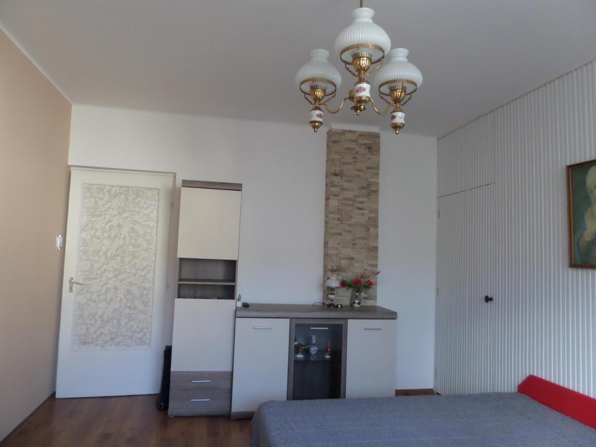 Bori Apartmanok Hajdúszoboszló Eksteriør billede